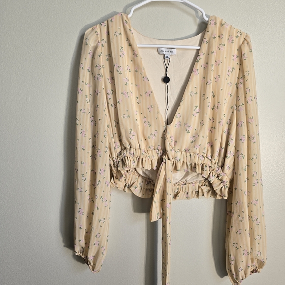 Giani Bini Tops - Elegant Floral Beige Blouse